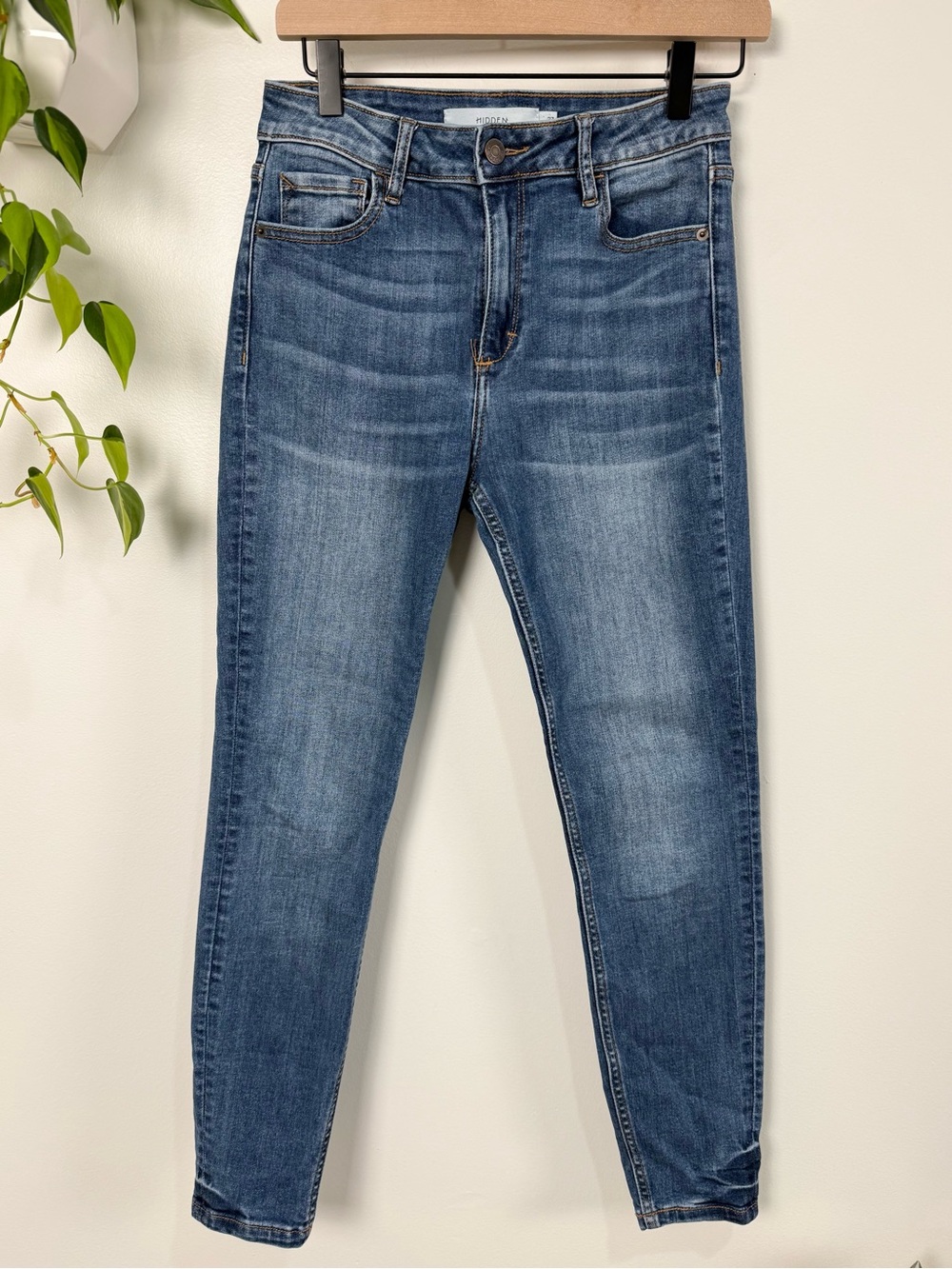 Hidden Jeans High Rise Skinny Medium Wash Denim‎ Size 27 Minimalist Everyday